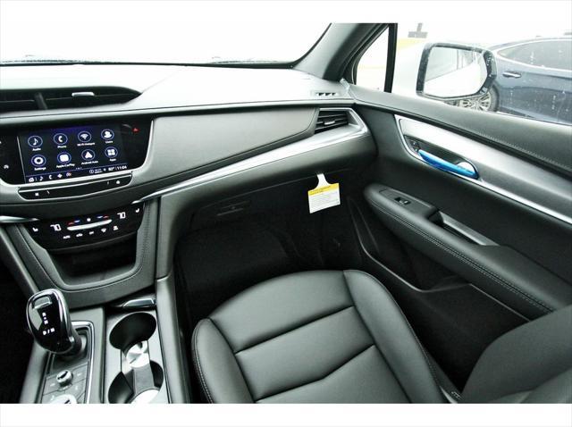 new 2025 Cadillac XT5 car, priced at $45,515
