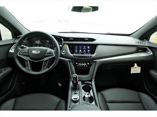 new 2025 Cadillac XT5 car, priced at $45,515