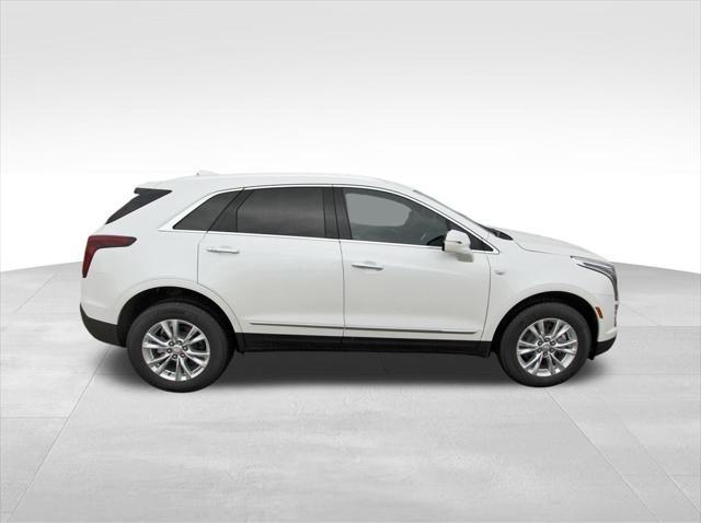 new 2025 Cadillac XT5 car, priced at $45,515