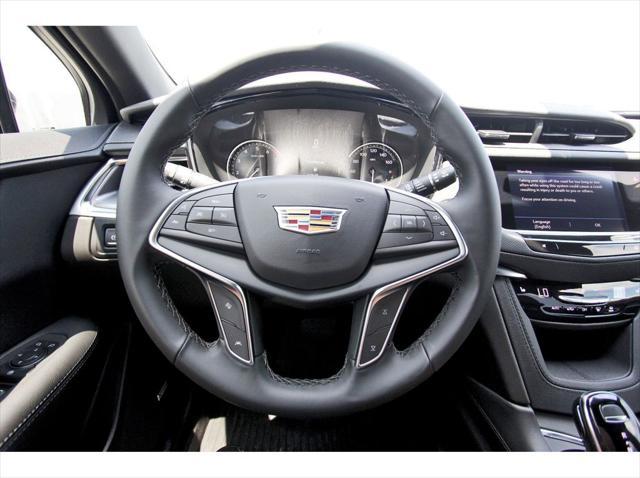 new 2025 Cadillac XT5 car, priced at $44,915