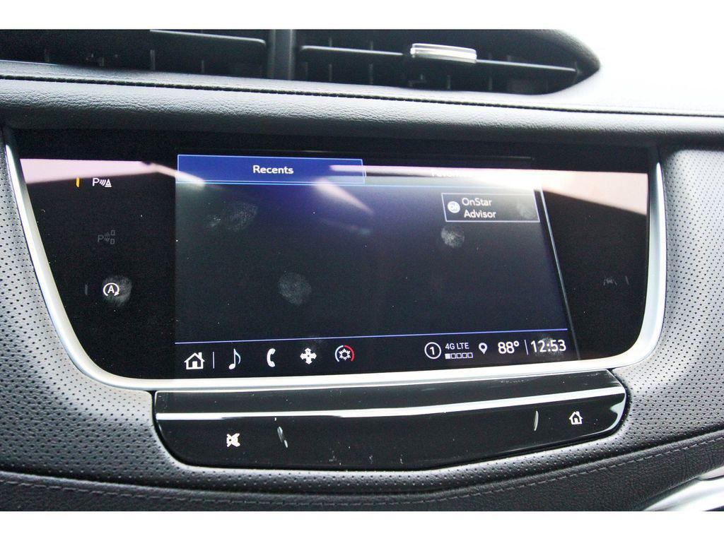 new 2025 Cadillac XT5 car, priced at $34,290