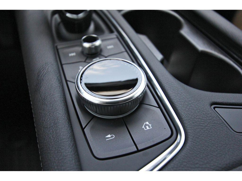 new 2025 Cadillac XT5 car, priced at $34,290