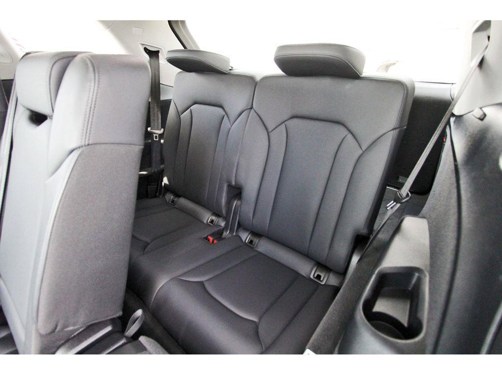 used 2024 Audi Q7 car, priced at $33,991