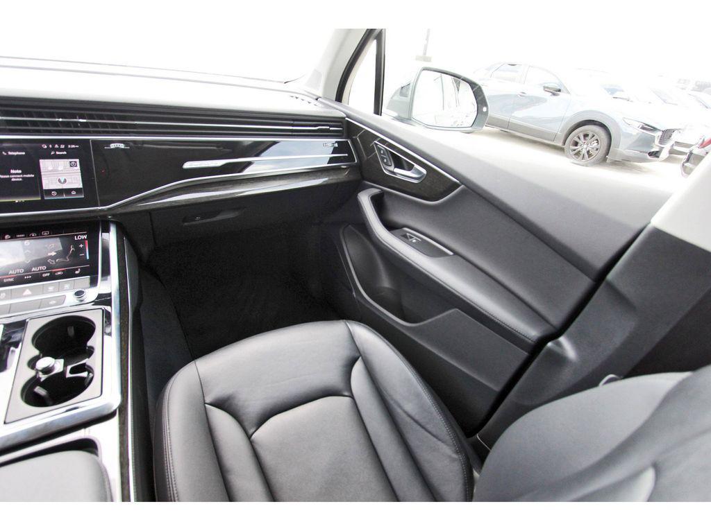 used 2024 Audi Q7 car, priced at $33,991