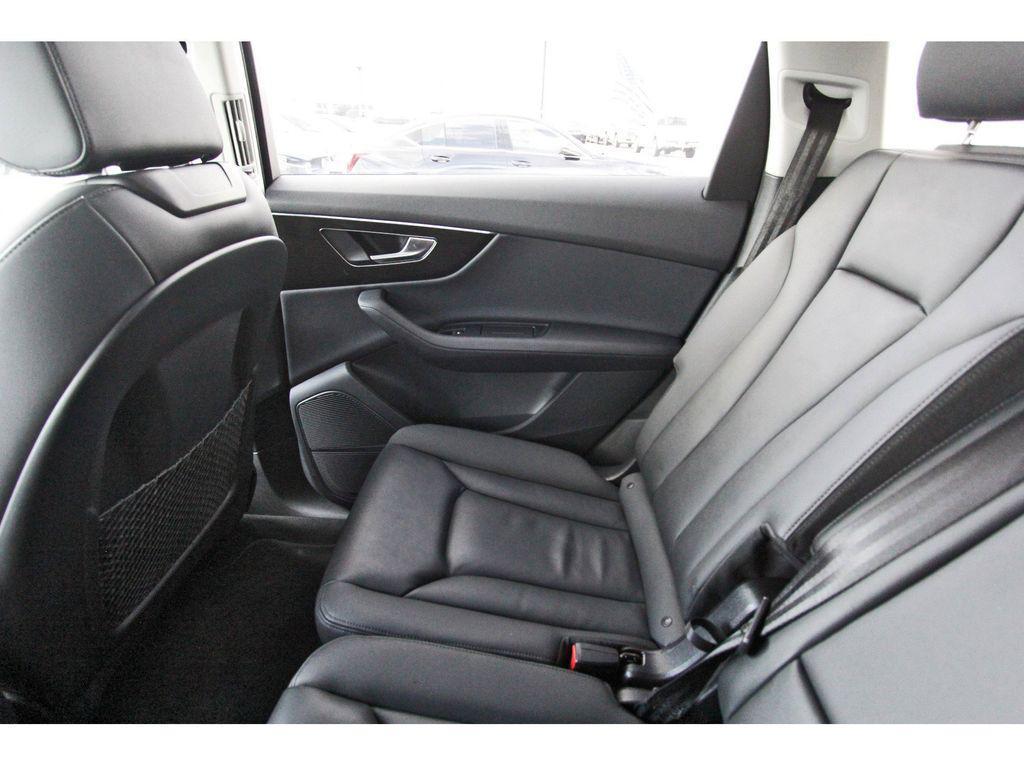 used 2024 Audi Q7 car, priced at $33,991