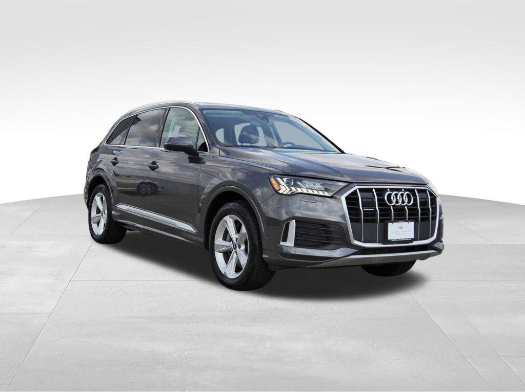 used 2024 Audi Q7 car, priced at $33,991