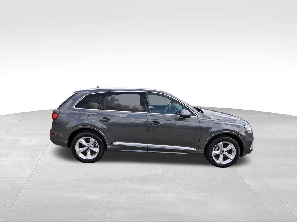used 2024 Audi Q7 car, priced at $33,991