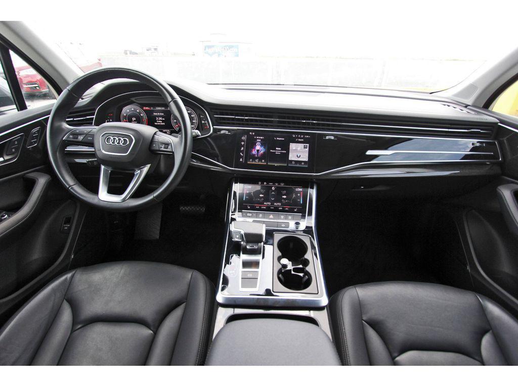 used 2024 Audi Q7 car, priced at $33,991