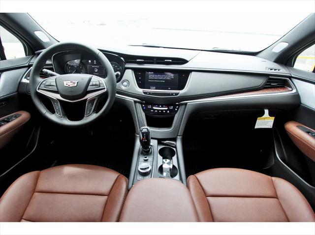 new 2025 Cadillac XT5 car, priced at $56,135