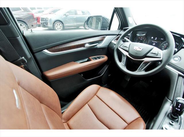 new 2025 Cadillac XT5 car, priced at $56,135