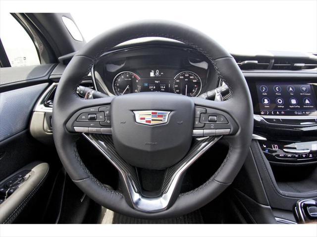 new 2025 Cadillac XT6 car, priced at $65,318
