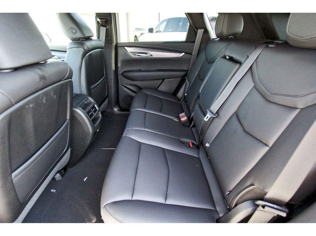 new 2025 Cadillac XT5 car, priced at $47,015
