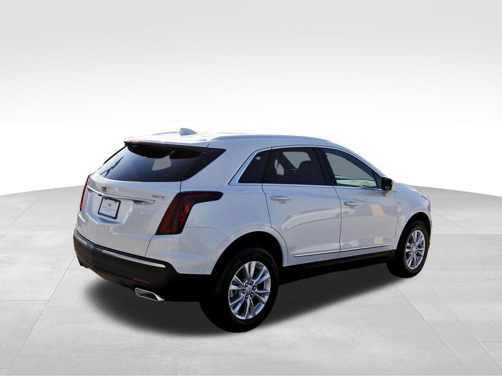 new 2025 Cadillac XT5 car, priced at $47,015
