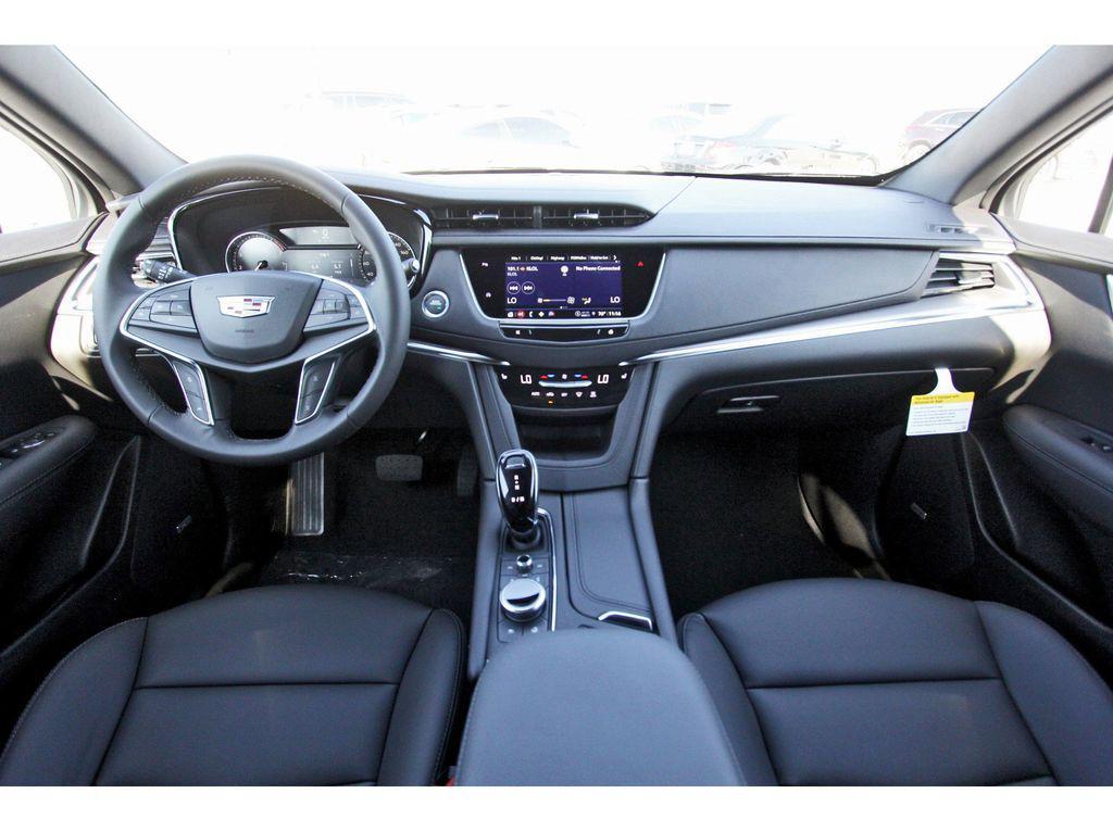 new 2025 Cadillac XT5 car, priced at $47,015