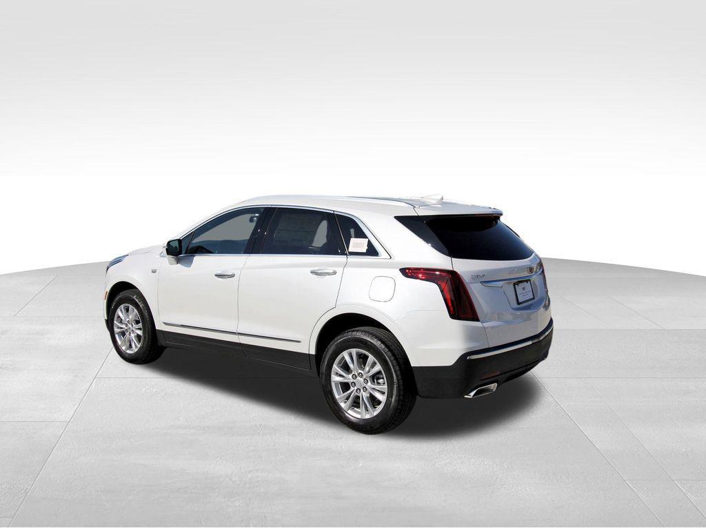 new 2025 Cadillac XT5 car, priced at $47,015