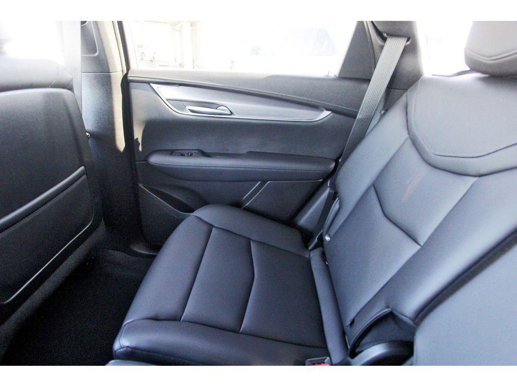 new 2025 Cadillac XT5 car, priced at $47,015