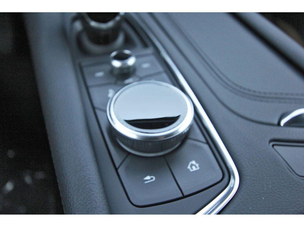new 2025 Cadillac XT5 car, priced at $47,015