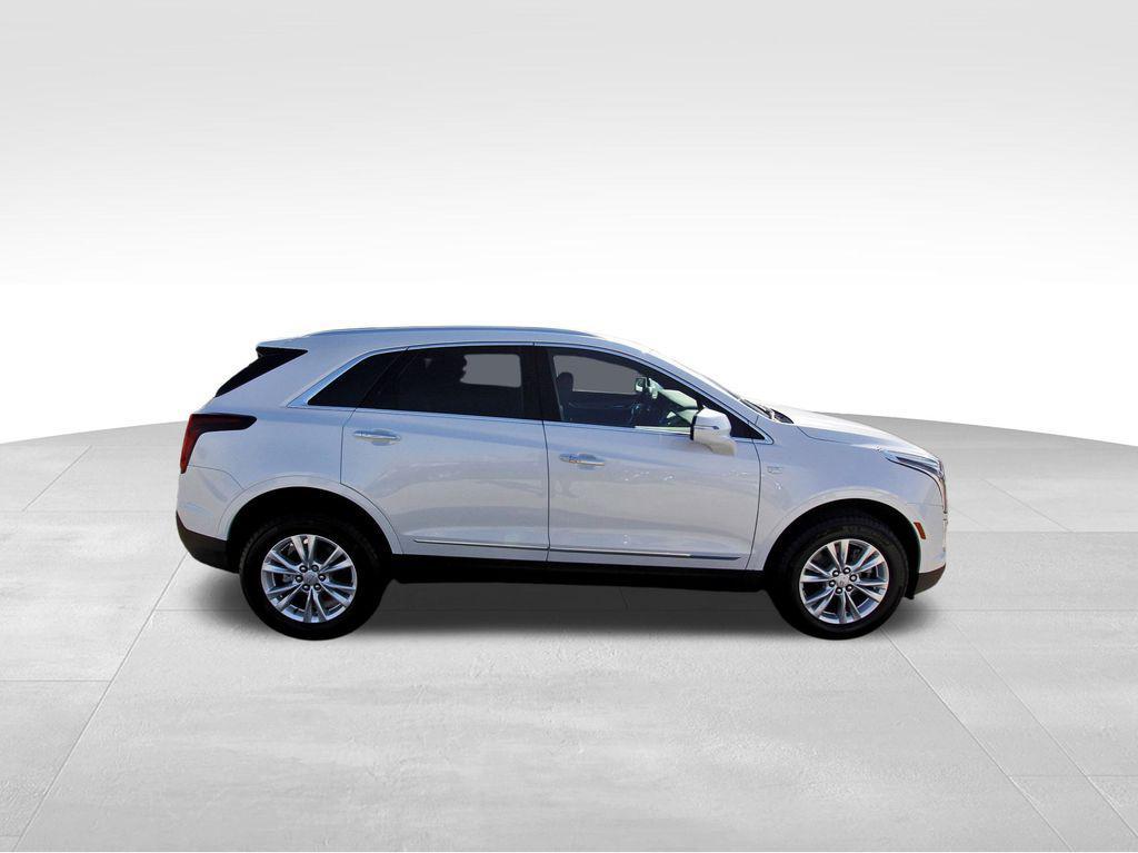 new 2025 Cadillac XT5 car, priced at $47,015