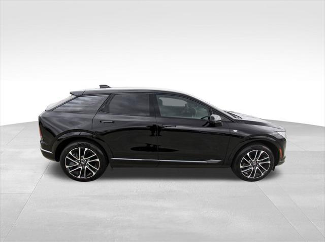new 2025 Cadillac OPTIQ car, priced at $55,365