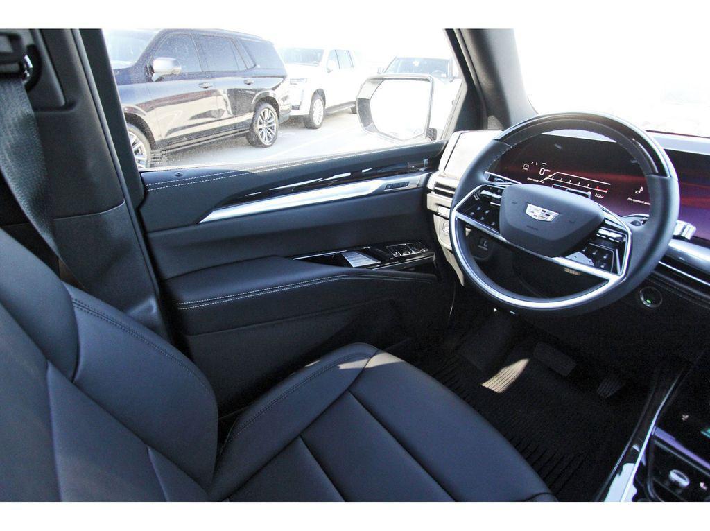 new 2025 Cadillac Escalade ESV car, priced at $95,739