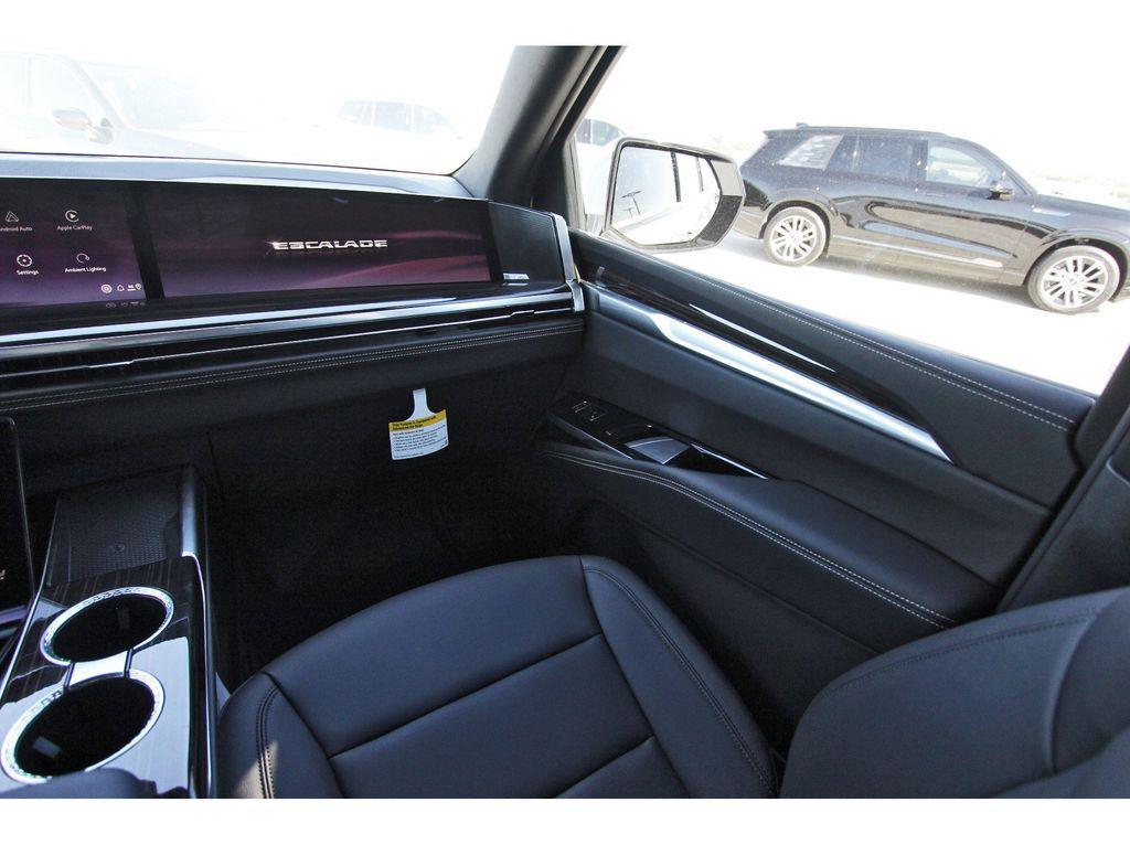 new 2025 Cadillac Escalade ESV car, priced at $95,739