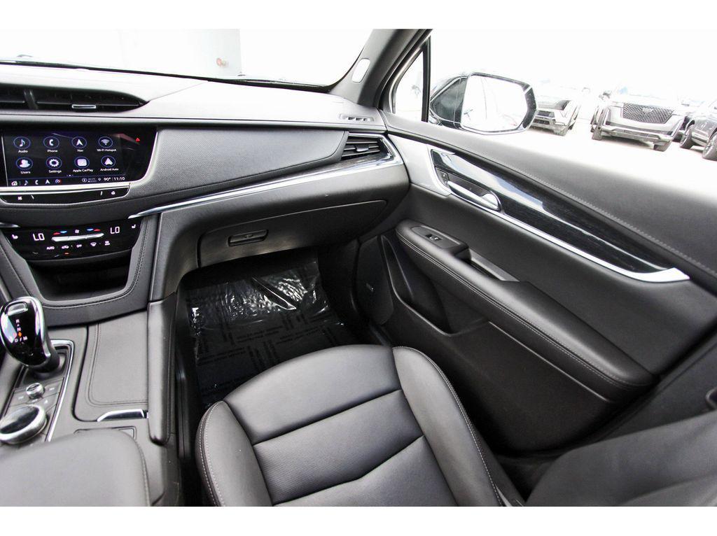 used 2023 Cadillac XT5 car, priced at $26,984