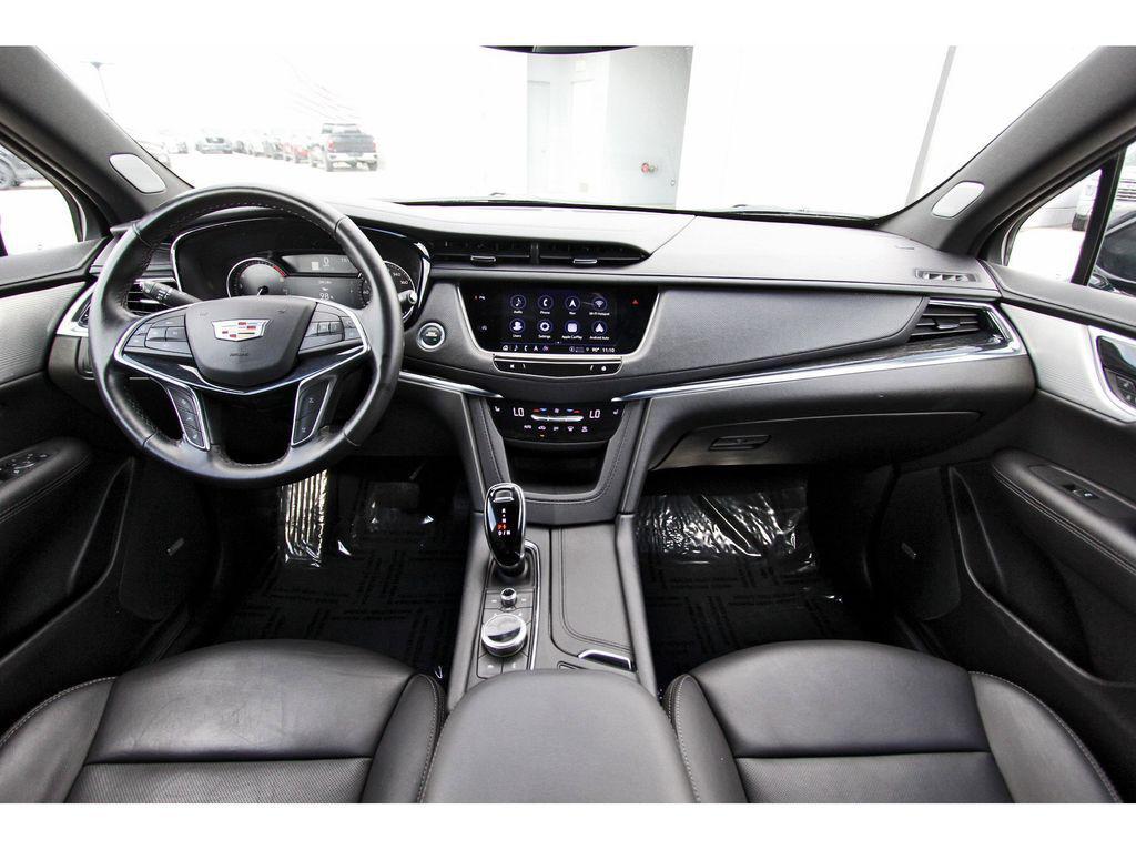 used 2023 Cadillac XT5 car, priced at $26,984