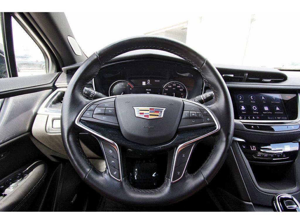 used 2023 Cadillac XT5 car, priced at $26,984