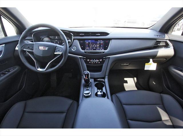 new 2025 Cadillac XT6 car, priced at $48,590