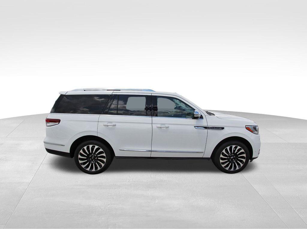 used 2023 Lincoln Navigator car, priced at $68,491