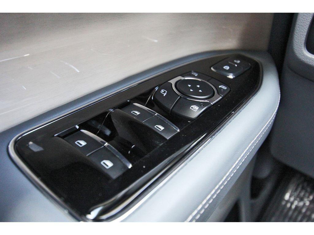 used 2023 Lincoln Navigator car, priced at $68,491