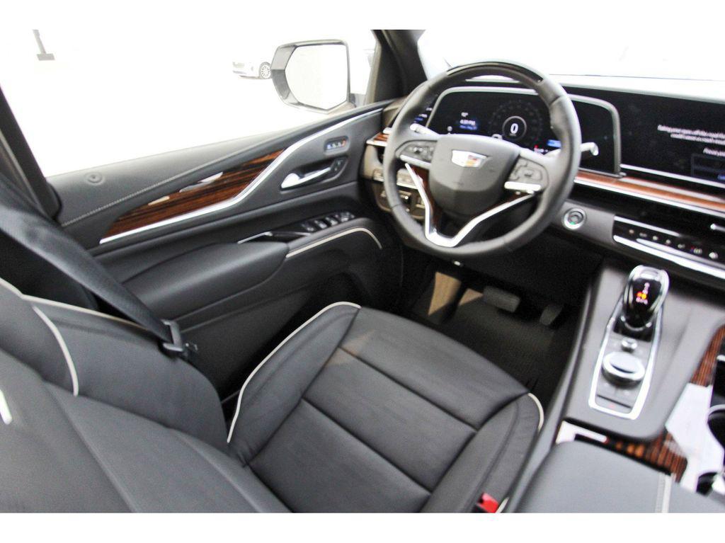 new 2024 Cadillac Escalade ESV car, priced at $102,110
