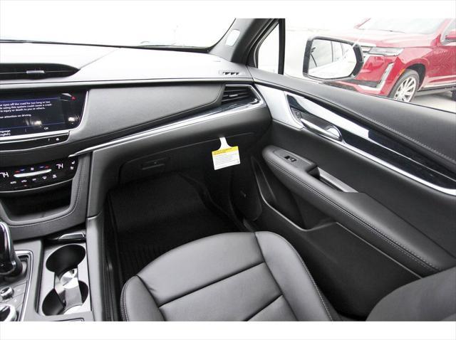 new 2025 Cadillac XT5 car, priced at $46,915