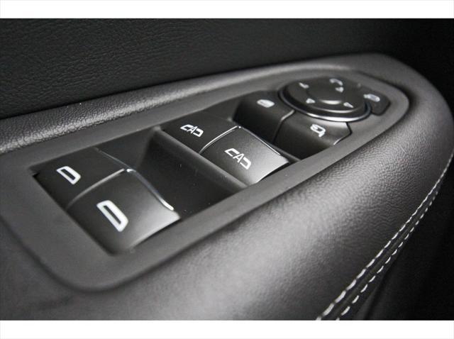 new 2025 Cadillac XT5 car, priced at $46,915