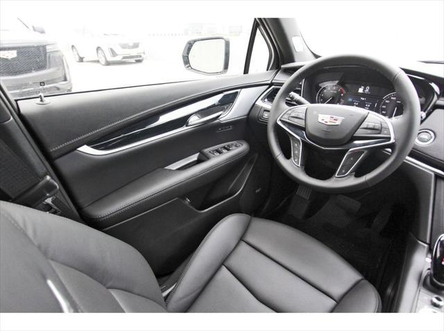 new 2025 Cadillac XT5 car, priced at $46,915