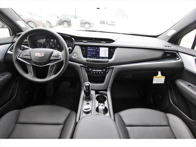 new 2025 Cadillac XT5 car, priced at $50,490