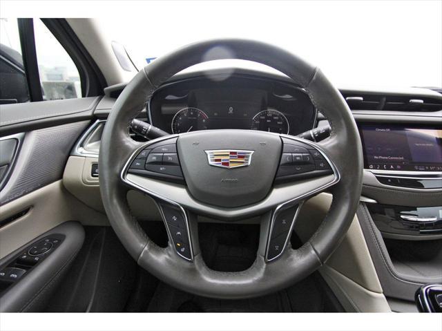 used 2022 Cadillac XT5 car, priced at $33,998