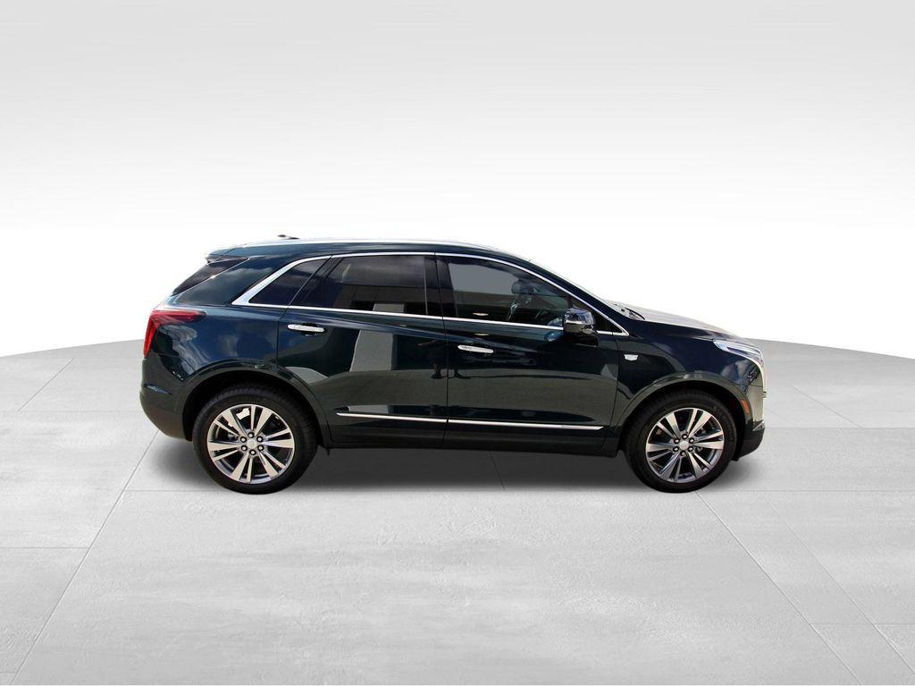 new 2025 Cadillac XT5 car, priced at $56,284