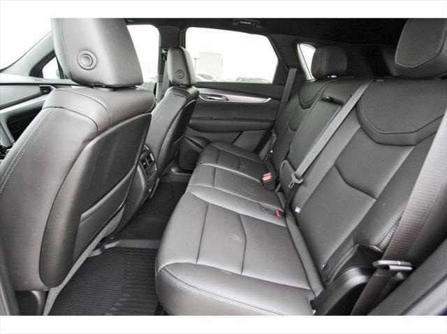 new 2025 Cadillac XT5 car, priced at $37,815