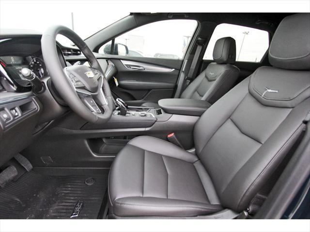 new 2025 Cadillac XT5 car, priced at $37,815