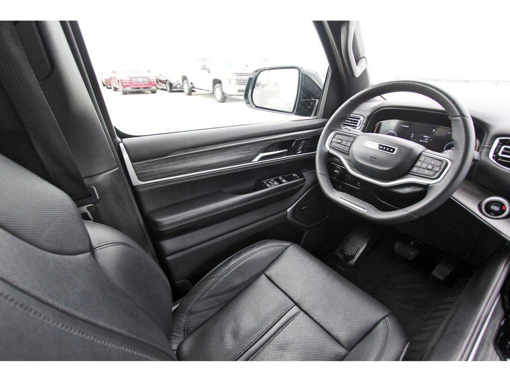 used 2023 Jeep Wagoneer L car, priced at $35,991