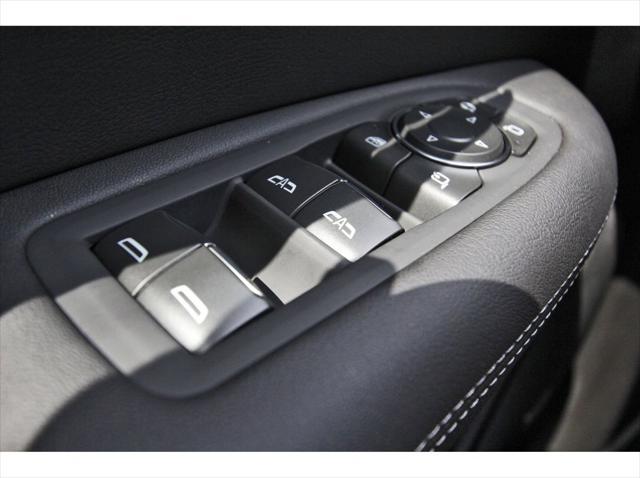 new 2025 Cadillac XT5 car, priced at $56,990