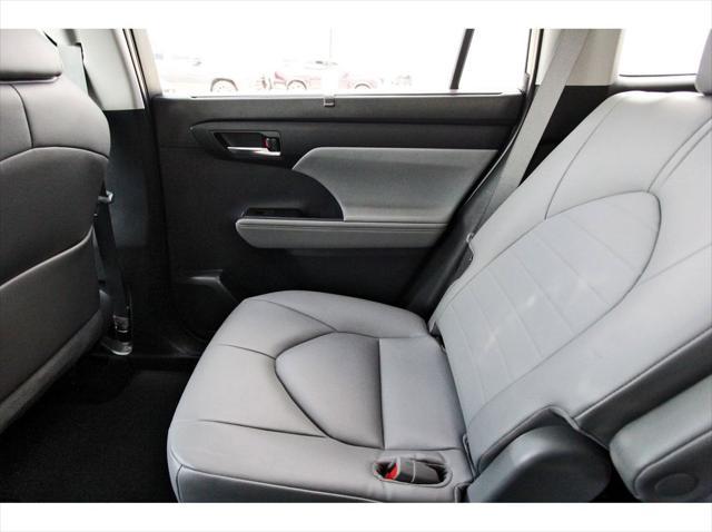 used 2023 Toyota Highlander car, priced at $37,022