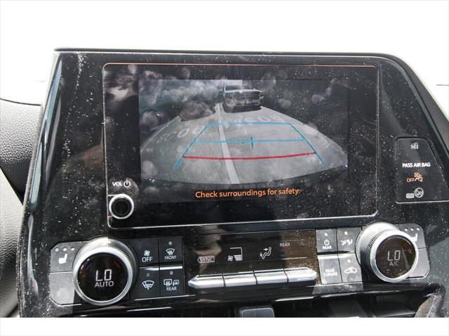 used 2023 Toyota Highlander car, priced at $37,022