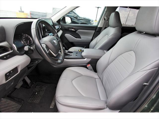 used 2023 Toyota Highlander car, priced at $37,022
