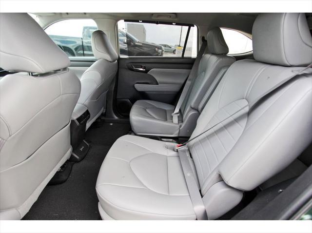 used 2023 Toyota Highlander car, priced at $37,022