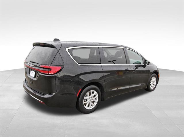 used 2023 Chrysler Pacifica car, priced at $22,991