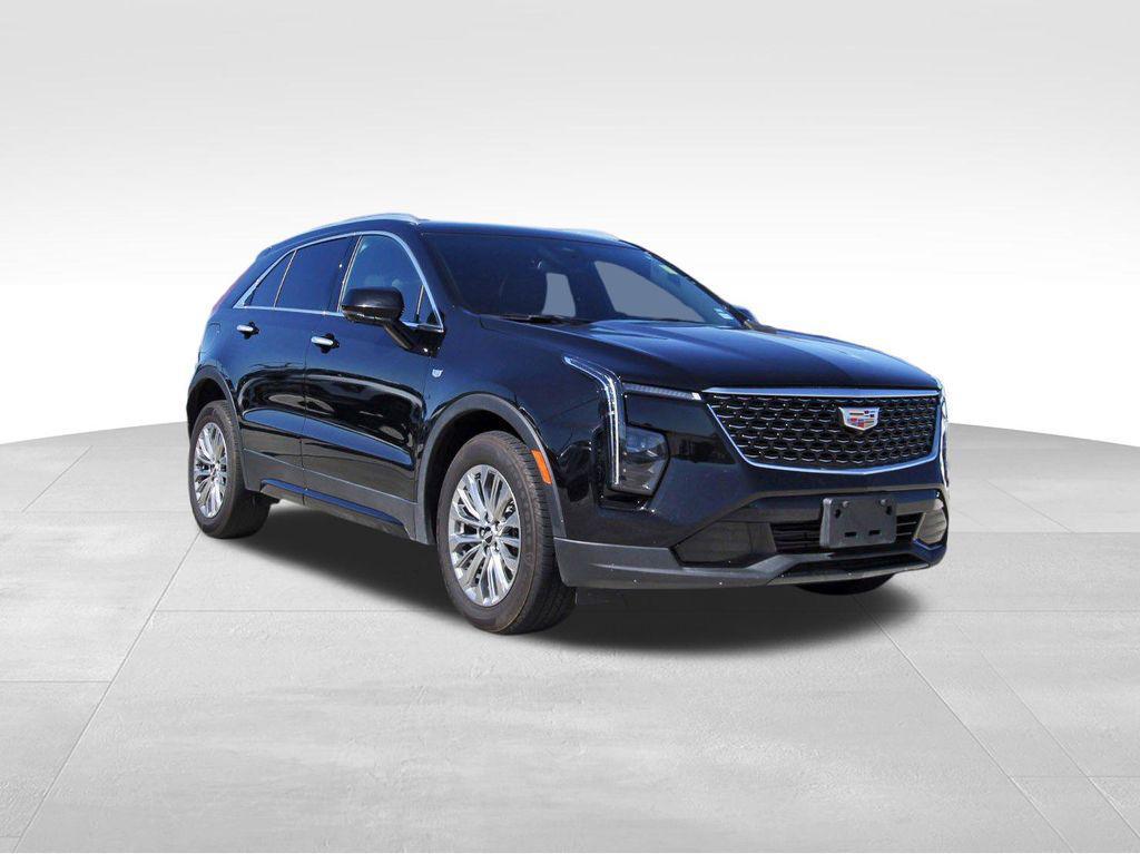 used 2025 Cadillac XT4 car, priced at $32,991