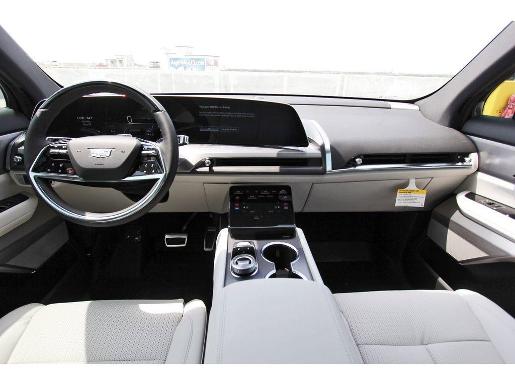new 2026 Cadillac VISTIQ car, priced at $82,595