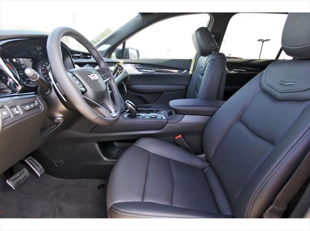 new 2025 Cadillac XT6 car, priced at $58,165